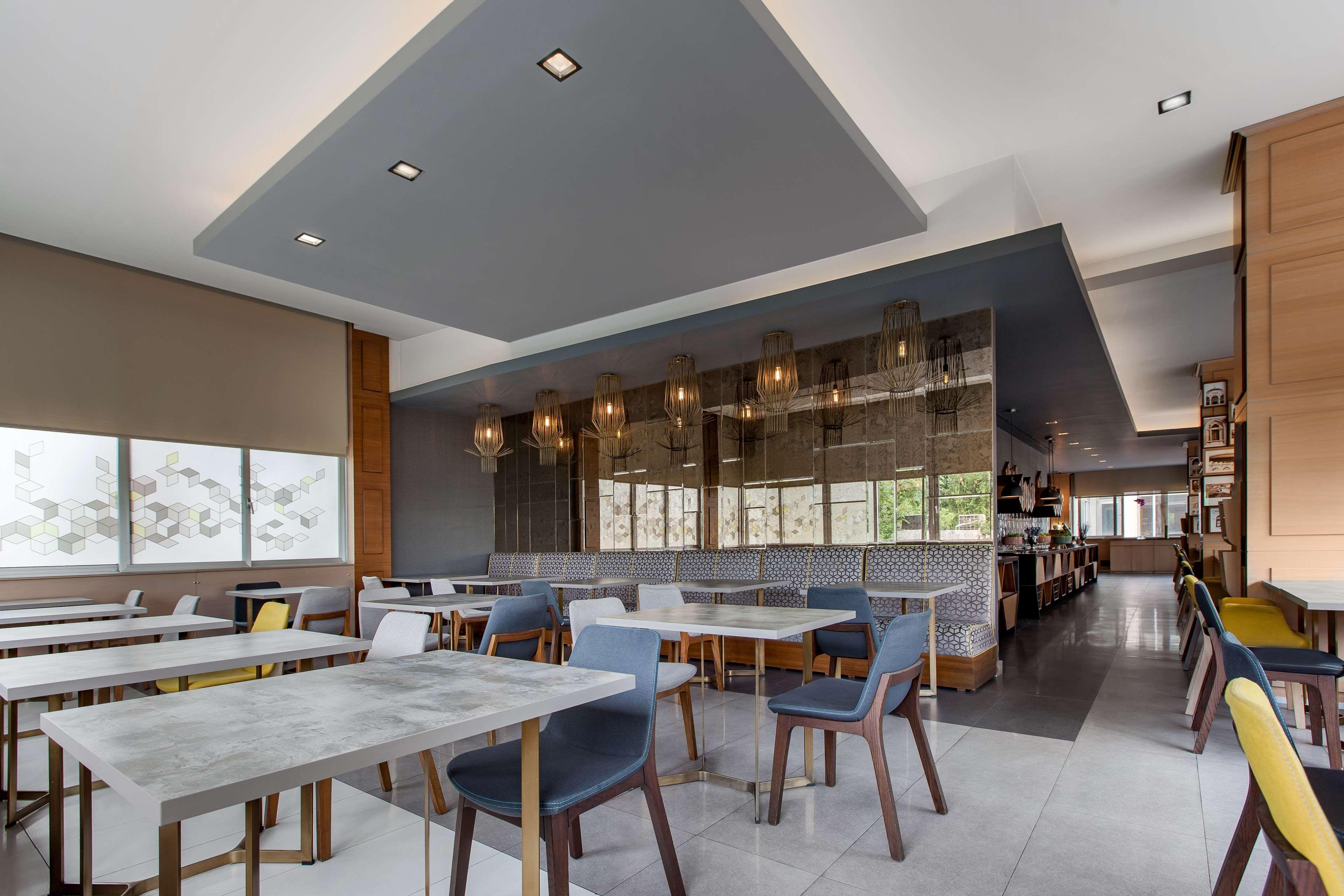 Radisson Blu Otel 4*