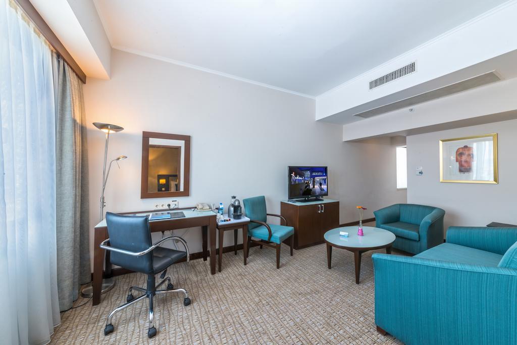 Radisson Blu 4*